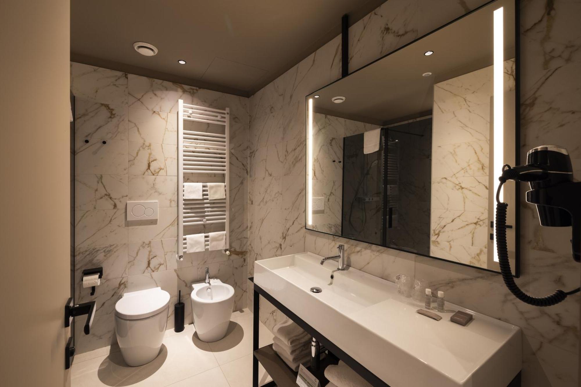 Joy 124 Hotel Milano Luaran gambar