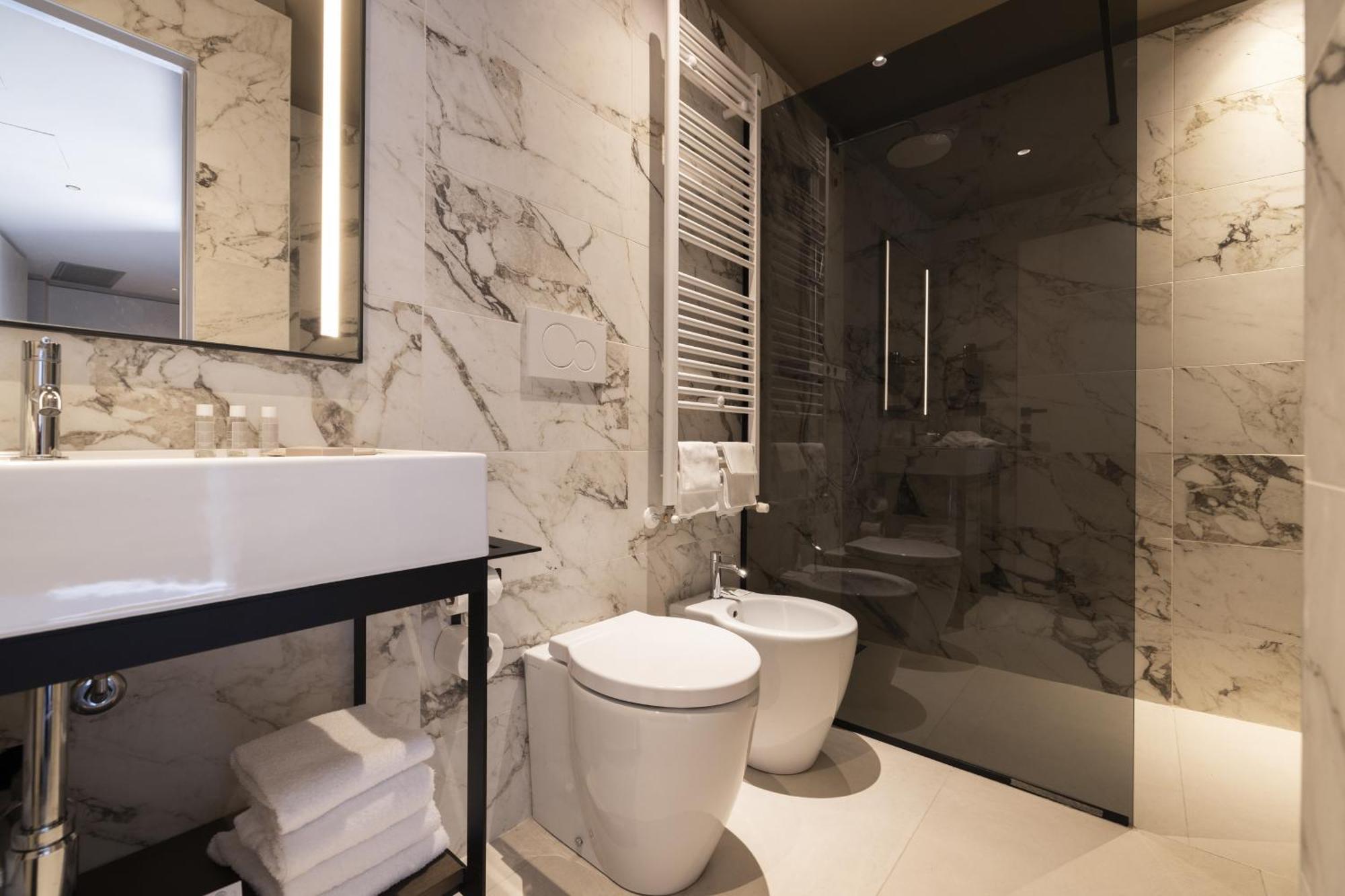 Joy 124 Hotel Milano Luaran gambar